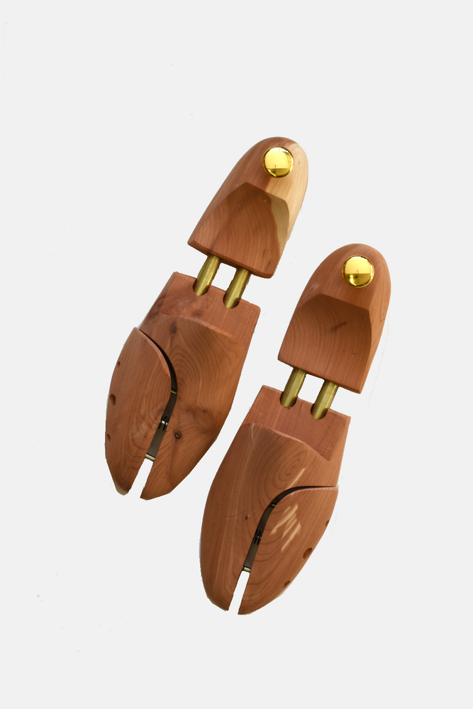 Cedar Shoe Tree